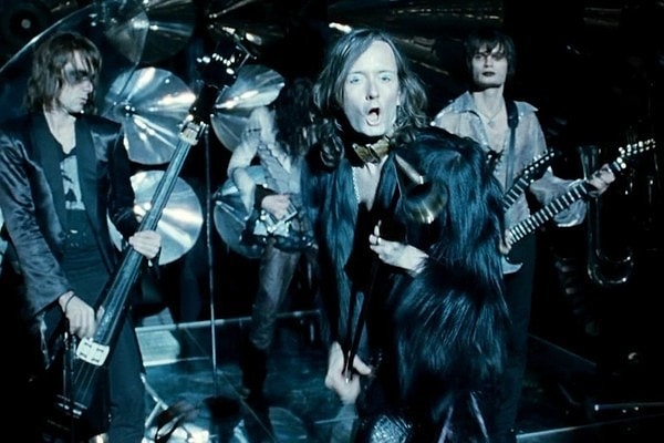 2. А кто это?