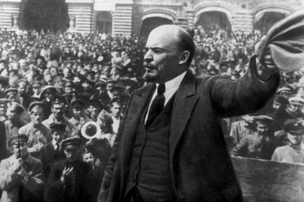 8. Женщину, покушавшуюся на жизнь Ленина, звали ...