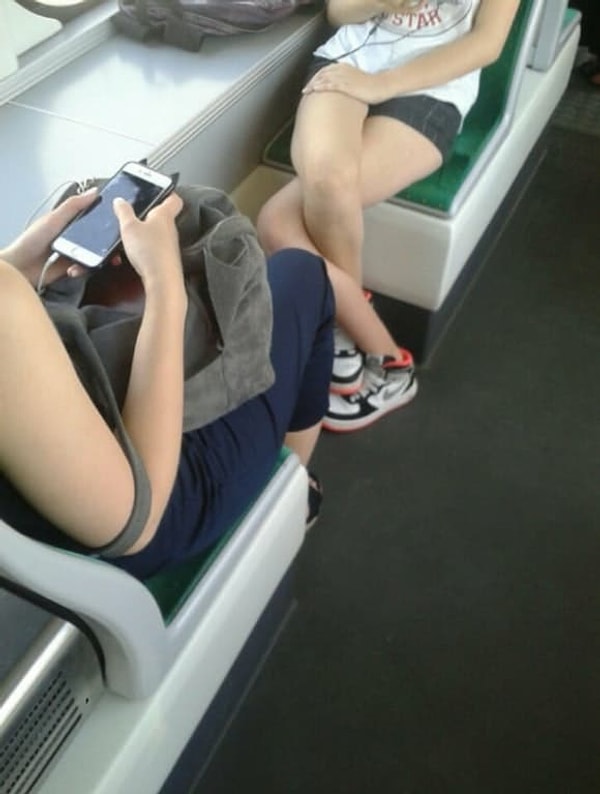 8. Оу, как эта девушка смогла так сделать? 0_о