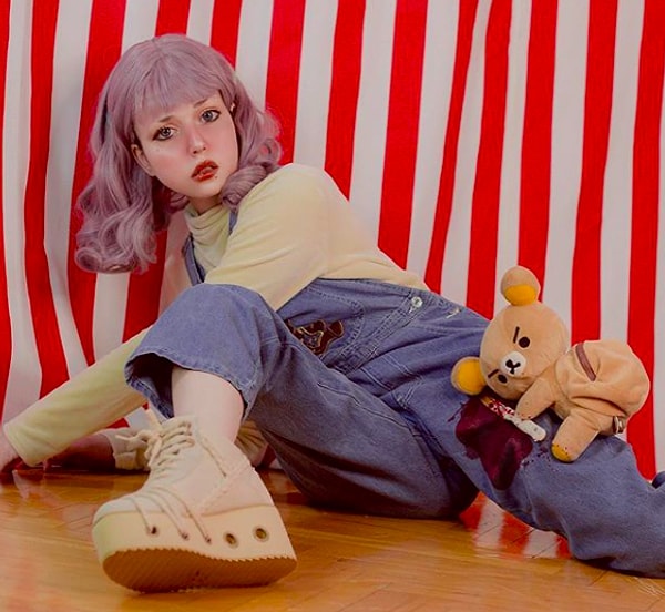 7. Хотя, по ее словам, у посторонних людей её карнавальные наряды особого восторга не вызывают.