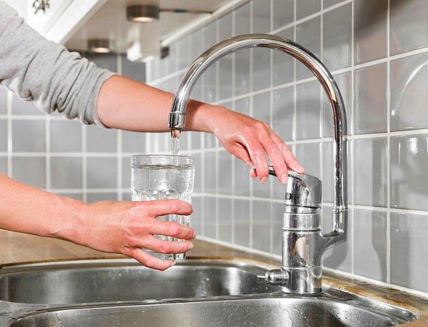 Merkez Bankası raporuna göre, belediyelerce belirlenen şebeke suyu fiyatlarında yüzde 0,73, tüp gaz fiyatlarında ise yüzde 0,97 oranında artış yaşandı.