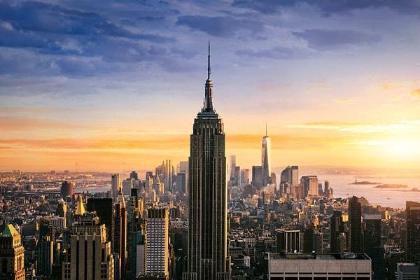 4. Empire State binasının ya da herhangi çok yüksek bir binanın tepesinden atılan bozuk para kafasına düştüğü insanı öldürmez.