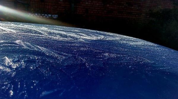 3. "Bu sabah arabamın üzerindeki don uzaydan bakılınca dünyanın görüntüsüne benziyor."