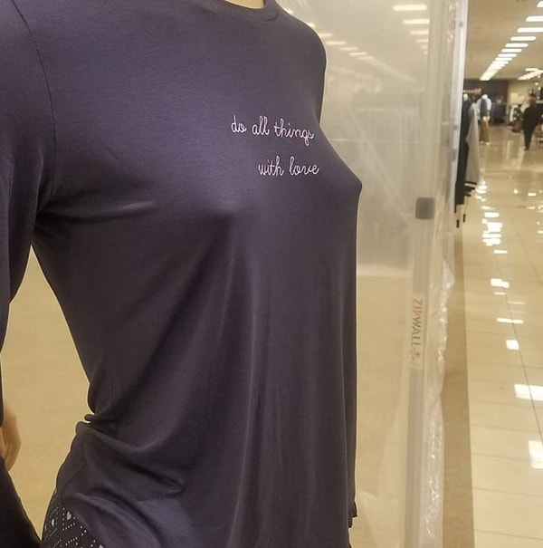 2. Но тебе все равно приходится их носить, чтобы тебя не выдали предательски торчащие соски