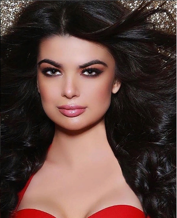 2. Модель собиралась уехать учиться в Москву, но родные, а особенно бабушка, настояли, чтобы Диана получила образование на родине.