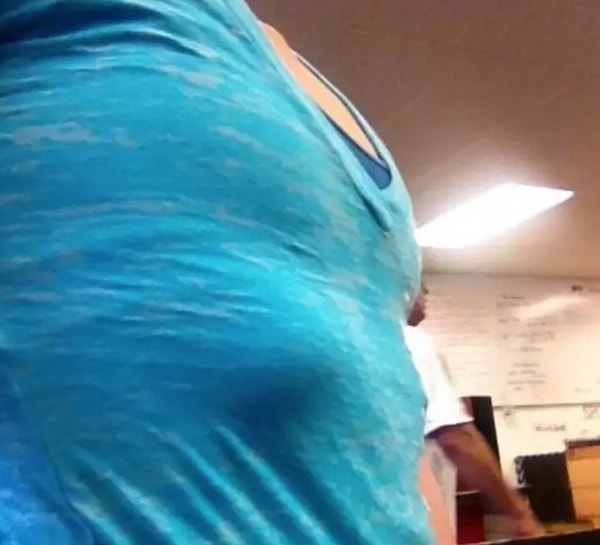 12. Да что там грудь парня! Порой твои ребра выдаются больше, чем твои "холмики"! 😳