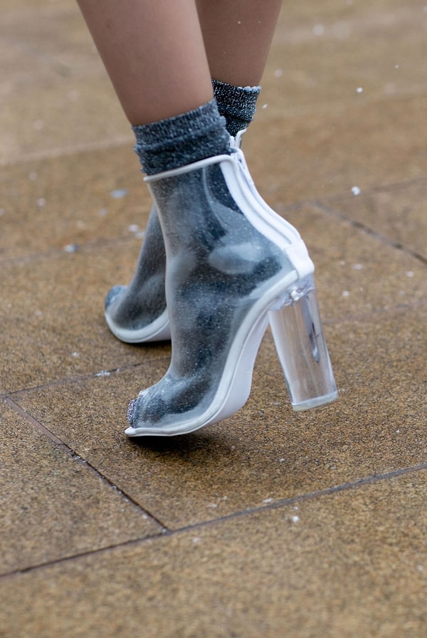 6. Прозрачная обувь