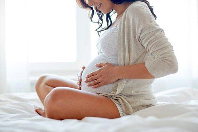 12. Eğer annenin hamilelik esnasında iç organlarından birine zarar gelirse, bebeği ona kök hücre yollayarak iyileşmesine destek olur.
