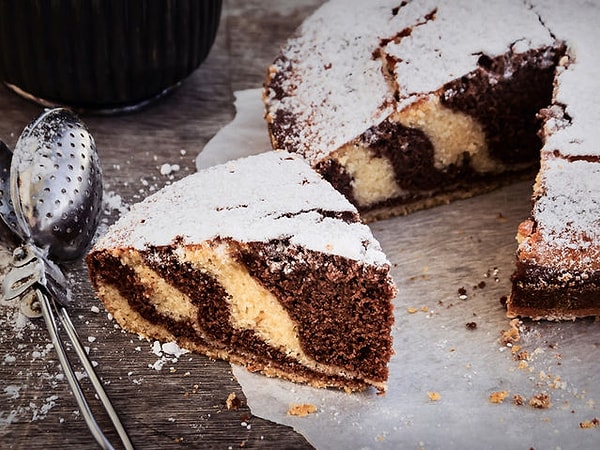 10. И последнее: как называется такой полосатый торт?