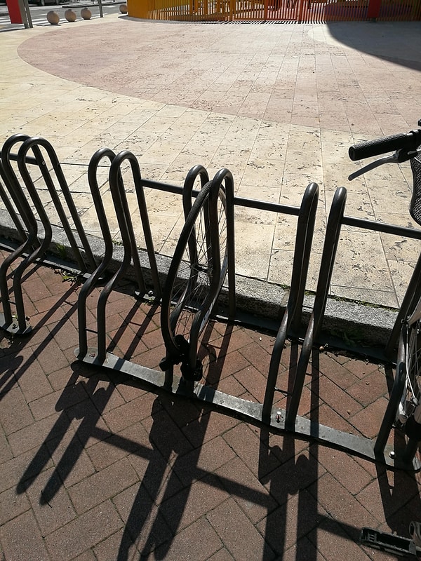 18. Всего лишь одно фото, а на нем стоит столько драмы, что хватит на целый рассказ.