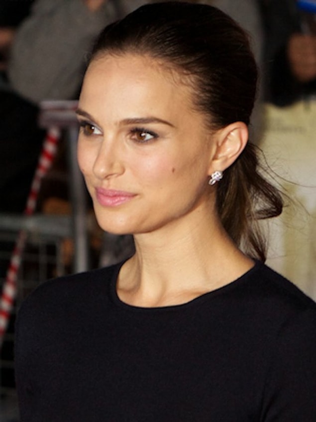 6. Natalie Portman - Hotel Chevalier
