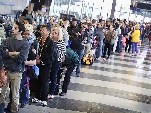 10. Хватит ли вам наглости пристроиться в середине очереди?