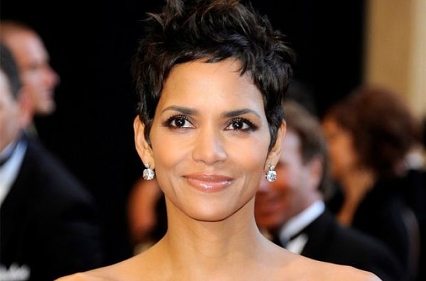 8. А Хэлли Берри сколько раз замужем была?