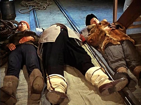 16. Какое животное вместе с Шуриком и грабителями тоже впало в "спячку"?