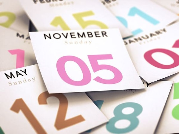 2. Месяцы и дни недели имеют свое собственное место в пространстве вашего разума. Также у каждого из них есть свой индивидуальный образ и цвет (оранжевый сентябрь и зеленый июнь).