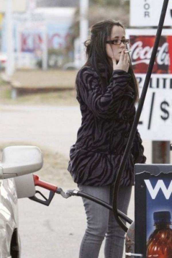 14. Правильно, самое место, чтобы постоять покурить, подумать о бренности бытия