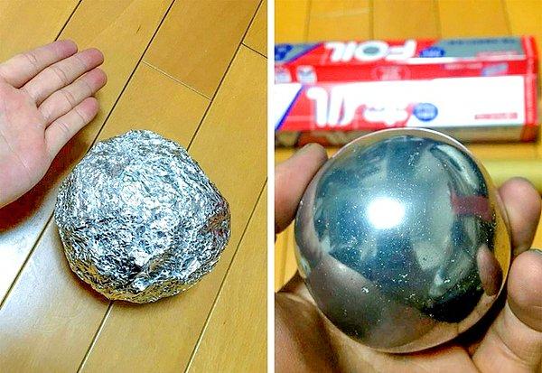 12. İncecik biçimsiz alüminyum folyonun muazzam bir topa dönüştüğü Japon trendi