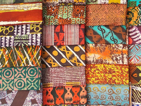 6. Кенте (изображена на фото) - традиционная ткань этой страны.