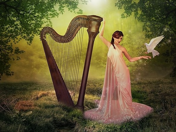 7. Арфа - общепризнанный символ этой страны. Она появляется на монетах страны, на её гербе, а также в столице страны есть мост в форме этого музыкального инструмента.