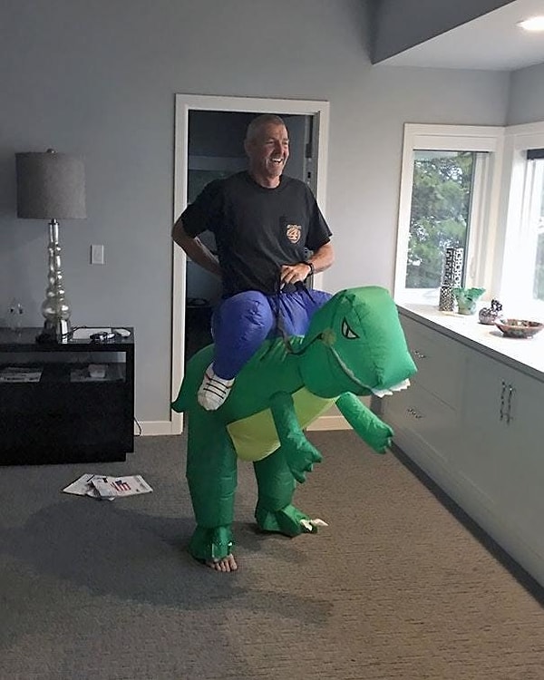 6. "Муж считает, что это его лучшая покупка в интернете"