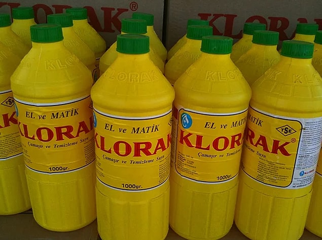 9. İzmir'de çamaşır suyuna Klorak denir, sokaklarda "Klorakçııı!" sesleri yankılanır.