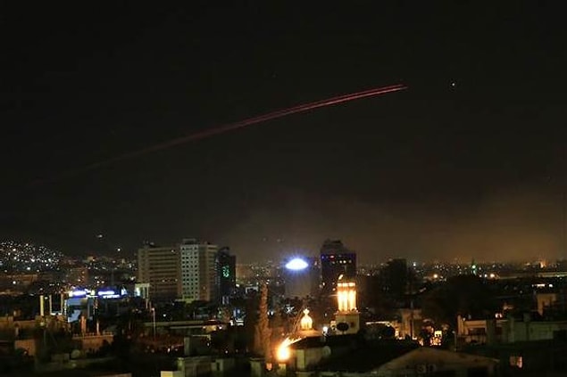 İran Dışişleri Bakanlığı'ndan yapılan açıklamada ABD öncülüğündeki saldırı kınanarak, saldırının bölgesel sonuçları olacağı konusunda uyarıldı.