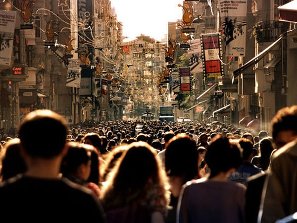 7. Вы чувствуете себя небезопасно в толпе?