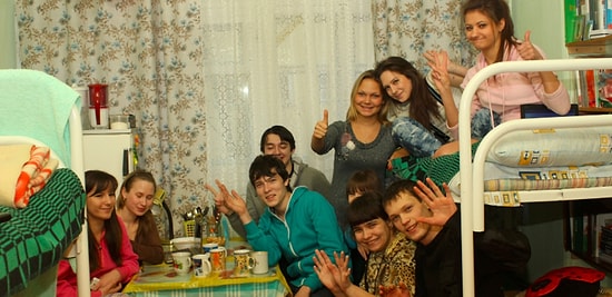 Одиноким предоставляется... 8 советов по выживанию в общежитии в России