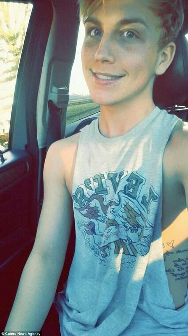 22 yaşındaki Erin, 18 yaşındayken Jared Norris'e hislerini belli ettiğinde henüz Aaron adında bir erkekti.