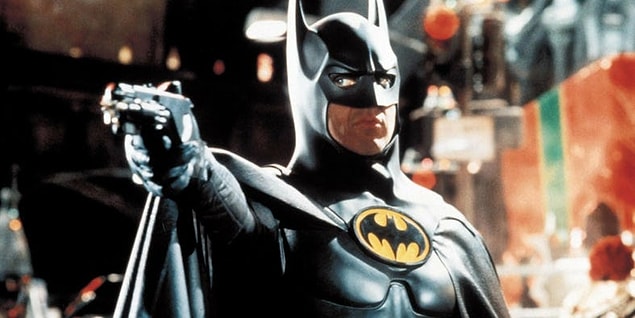 16. Everest'e tırmanan Batman de gözden kaçmamıştır.