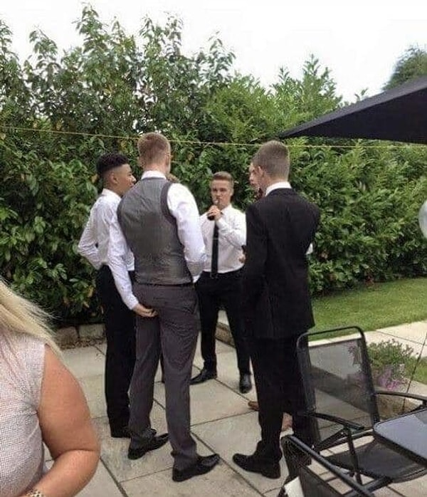 8. Не сразу становится ясно, что происходит на этом фото