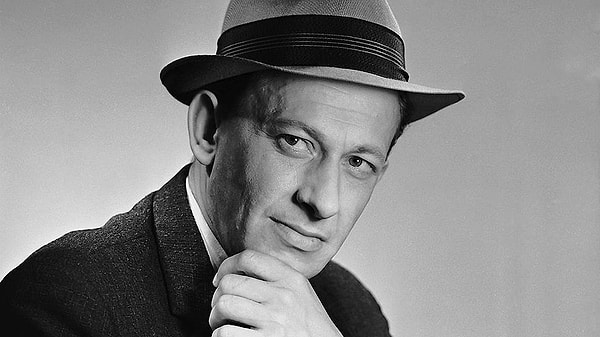 6. А вы знаете, кто изображен на фото?