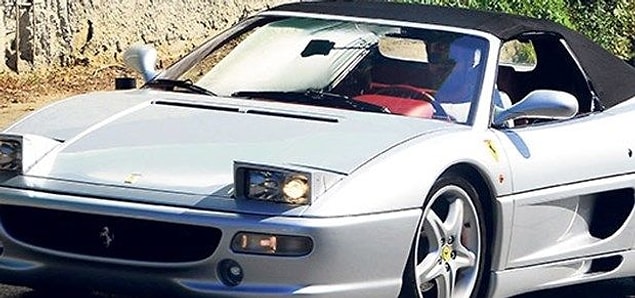 12. Kıvanç Tatlıtuğ - Ferrari F355 F1 Berlinetta