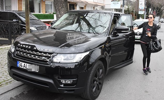 10. Ebru Şallı - Range Rover