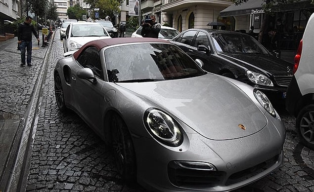 16. Asena Atalay - Porsche 911 4S Turbo Cabrio