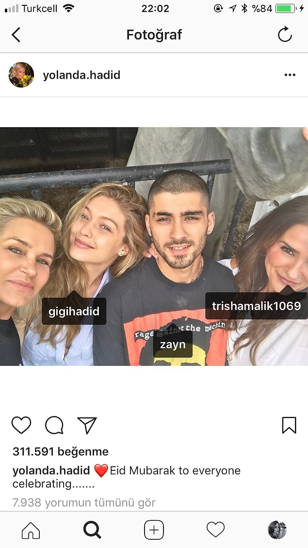 Bu da kızı Gigi Hadid'in mutlu günlerinden kalmış bir paylaşım... :(