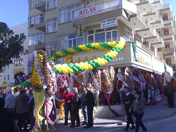 5. Нет, это не похороны 👇