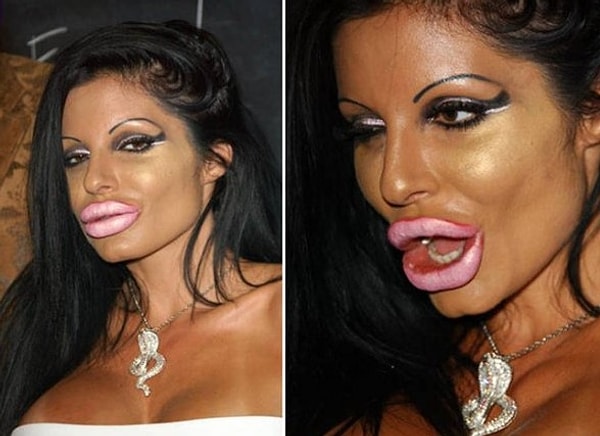 6. Говорите, что большие губы красиво? Но только не накрашенные несколькими слоями розовой помады.