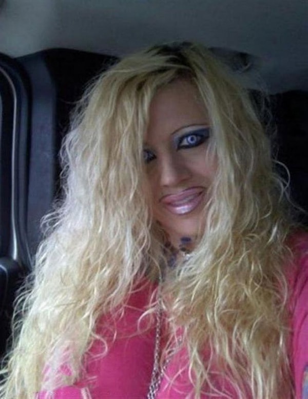 18. Пухлые губы, большие глаза, длинные ресницы... Что не так?