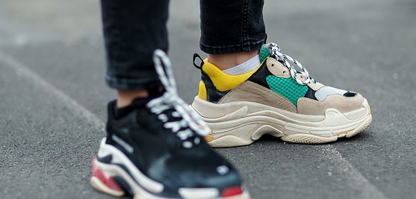 1. Знакомьтесь, кроссовки Balenciaga, которые обещают стать самым модным трендом этого сезона.