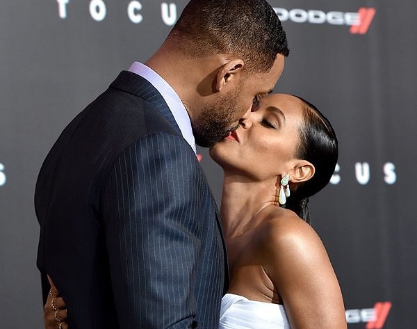 4. Что вы думаете о публичных проявлениях любви?