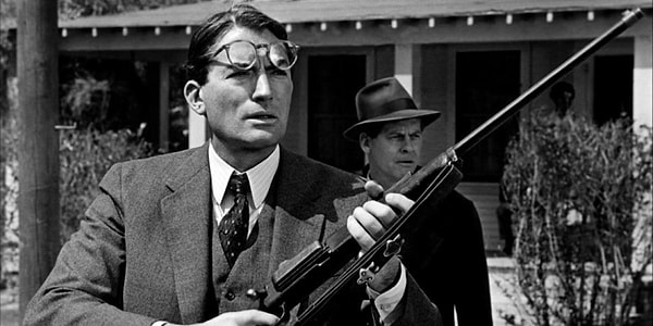 9. Кто является автором произведения  "Убить Пересмешника"?