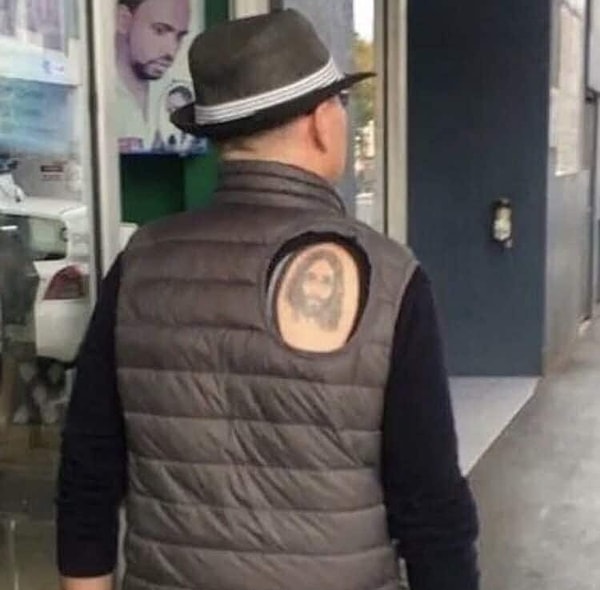 1. Когда сделал новую татушку и не можешь не показать ее всем 😆