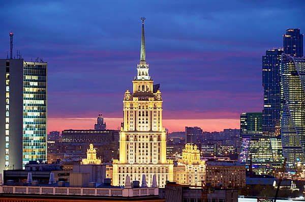 4. Radisson Royal Hotel (бывшая гостиница "Украина")