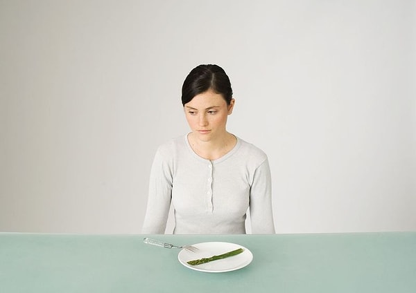 7. Пропускать прием пищи