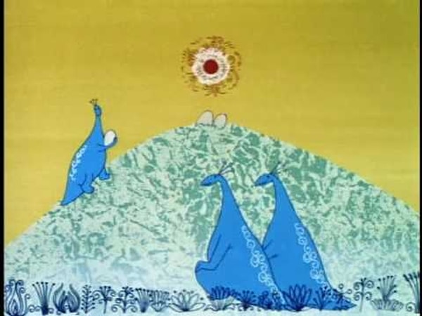 Когда динозавры откладывали яйца, они относили их на высокую гору, чтобы солнце согревало их, и детеныши вылуплялись.