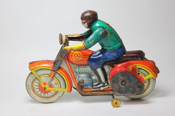 4. Schuco, 50-е годы и игрушка мотоциклиста, 60-е годы