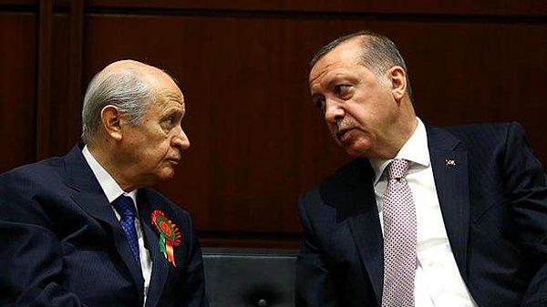 📌 Bu açıklama sonrasında gözler "Cumhur İttifakı"nda birlikte yer alacak olan Cumhurbaşkanı Erdoğan'a çevrilmişti.