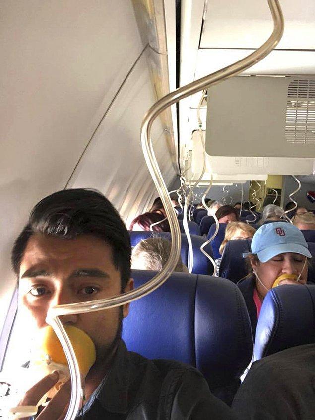 Pilotun uçağı hızlı bir şekilde indirdiği ve yolcuların tavandan inen oksijen maskelerini taktığı bildirildi. Shults ülke basınında "Kahraman Pilot" ilan edildi.
