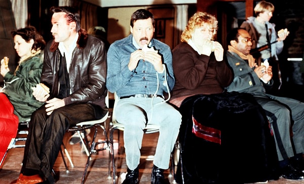 3. Постарайтесь найти укрытие